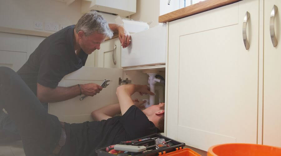 Professional burst pipe repair services in Farmersville, TX